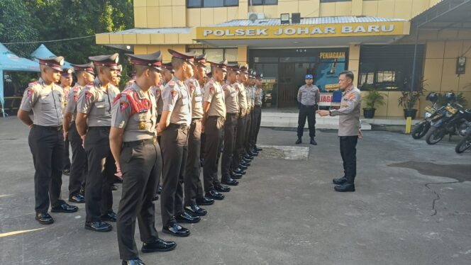 
					Latja Siswa Diktukba Polri Tahun 2025 Terima Arahan Kapolsek Johar Baru: Bekali Semangat dan Profesionalisme Sejak Dini