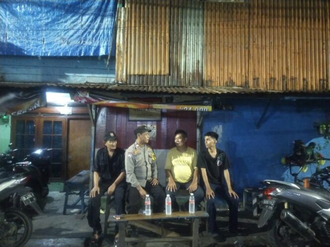 
					Sambang Pos Kamling, Bhabinkamtibmas Galur Ajak Warga Perkuat Keamanan Lingkungan