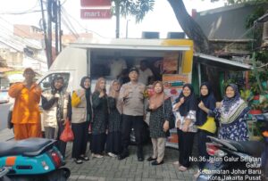 Bhabinkamtibmas Galur Monitor Bazar Murah PT. DJawara, Pastikan Keamanan dan Stabilitas Harga Pangan