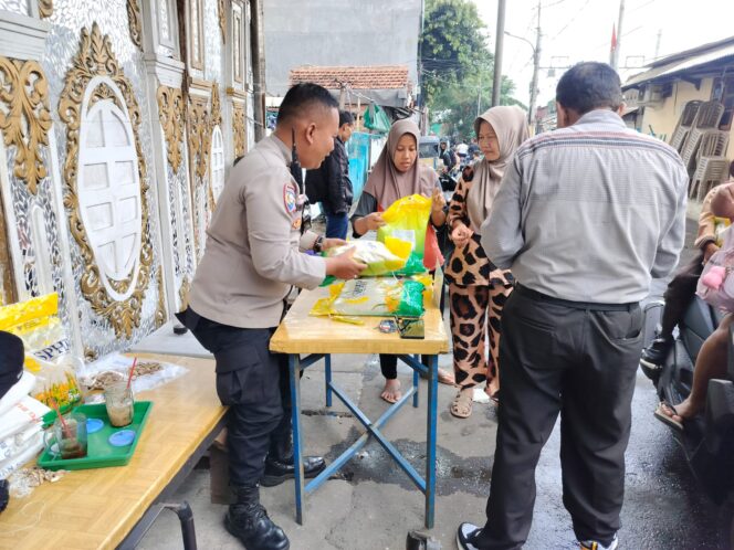 
					Bhabinkamtibmas Duri Pulo Gelar Gerakan Pangan Murah, Bantu Stabilkan Harga Beras di Masyarakat
