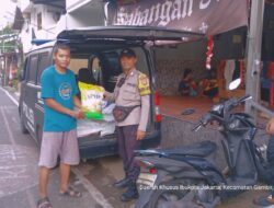 Bhabinkamtibmas Petojo Selatan Gelar Gerakan Pangan Murah, Warga Sambut Antusias