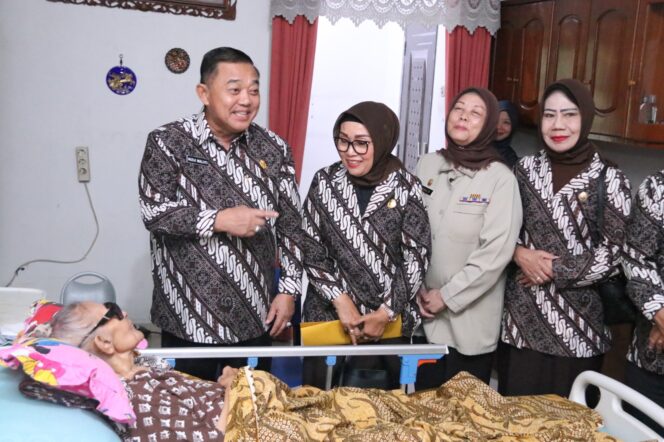 
					PP Polri Daerah Metro Jaya Gelar Anjangsana, Wujud Kepedulian dan Solidaritas Jelang Hari Pahlawan