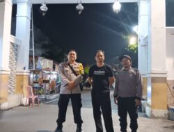 Bhabinkamtibmas Pegangsaan Ajak Satkamling Aktif Cegah Kejahatan Malam Hari