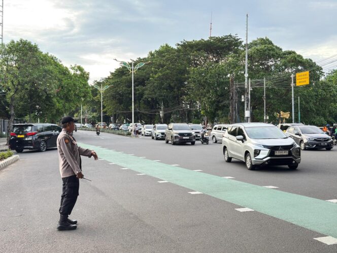 
					Patko 1052 Pengaturan Lalu lintas Sore Hari Di TL. Karet Bivak Antisipasi Guantibmas