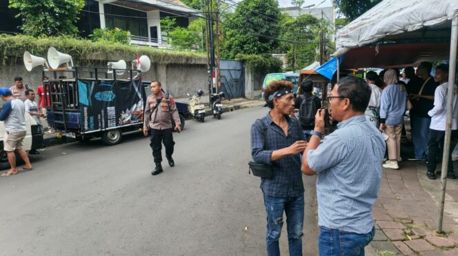 
					Polsek Metro Menteng Amankan Titik Kumpul Massa HMI Jaya Menuju Aksi di Kementerian Haji dan Umroh