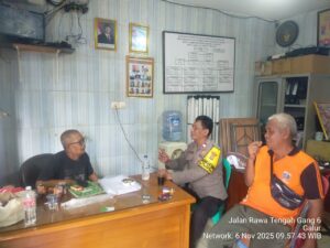 Bhabinkamtibmas Kelurahan Galur Sambang Balai Warga RW 06: Perkuat Sinergi dan Deteksi Dini Kamtibmas