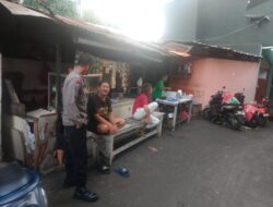 Bhabinkamtibmas Petojo Utara Lakukan Cooling System Bersama Tokoh Masyarakat, Perkuat Sinergi untuk Cegah Gangguan Kamtibmas