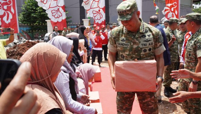 
					Wakil Panglima TNI, Jenderal TNI Tandyo Budi Revita Tinjau Proyek Pembangunan Karya Bakti Padat Karya Koperasi Merah Putih