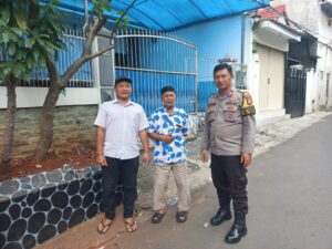 Cegah Kriminalitas, Polisi Sambangi Warga RW 05 Kebon Kacang Sampaikan Imbauan Kamtibmas
