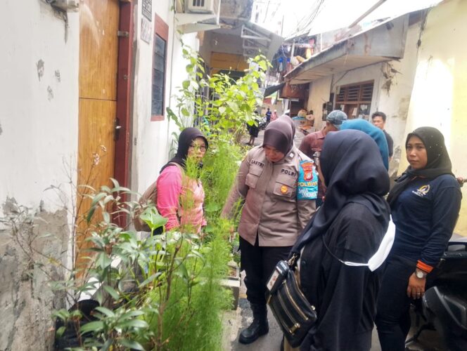 
					Cegah Dini Kenakalan Remaja” Polwan Jaga Jakarta Ajak Ibu-Ibu Mangga Dua Selatan Terlibat