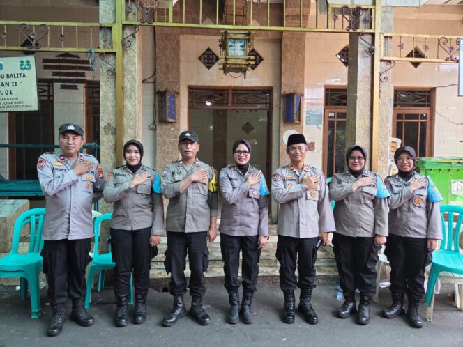 
					Polwan Polres Metro Jakarta Pusat Tatap Muka dengan Kader Jumantik RW 01 Galur