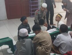 Siswa Latja Diktukba Polri TA 2025 Sambang dan Bimbing Anak Mengaji di Polsek Johar Baru