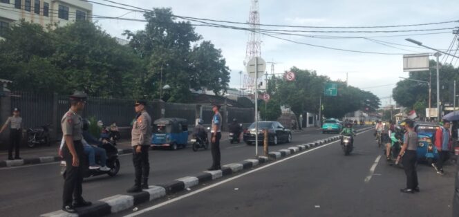 
					Strong Point Pagi di Stasiun Kemayoran, Polisi Pastikan Warga Beraktivitas Aman