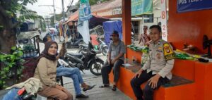 Jaga Jakarta, Bhabinkamtibmas Kebon Melati Sambang LMK RW 05 dan Warga Sampaikan Imbauan