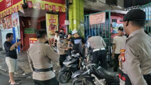 Patroli Cipta Kondisi Polsek Johar Baru: Keamanan Warga Jadi Prioritas