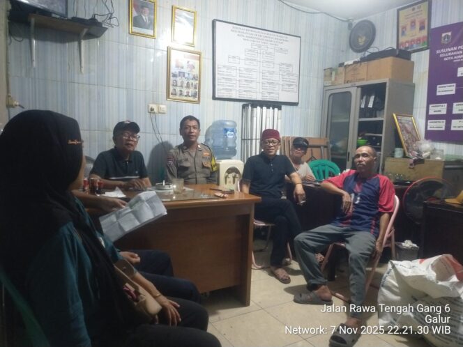 
					Sinergi Polisi dan Warga, Kamtibmas RW 06 Terjaga Lewat Sambang Pos Kamling