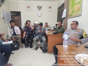 Jaga Jakarta, Bhabinkamtibmas Johar Baru Patroli Dialogis dan Sambang ke Wilayah RW 01