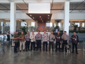 Polsek Metro Menteng Amankan Ibadah Minggu di Gedung Annex Building, Wujudkan Rasa Aman dan Nyaman Bagi Jemaat