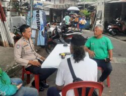 Bhabinkamtibmas Kebon Melati Sambangi Ketua RT 03/17 dan Warga Sebagai Cooling System