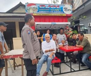 Polsek Cempaka Putih Sambangi Ojol Mart, Ajak Bersinergi Jaga Kamtibmas