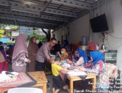 Dari Balita hingga Lansia, Polsek Johar Baru Pastikan Warga Tetap Sehat