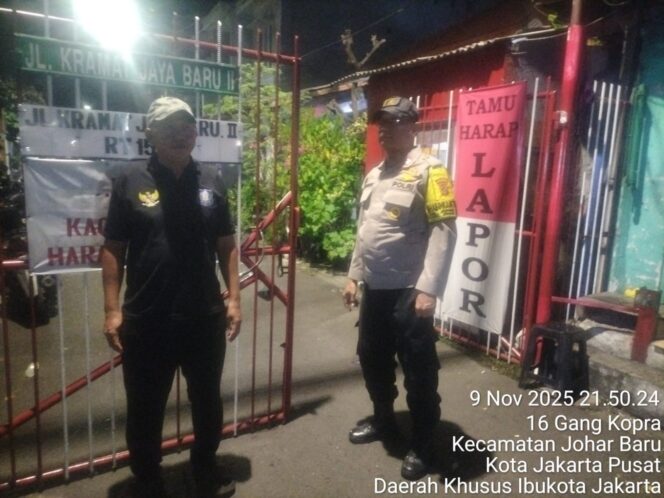 
					Bhabinkamtibmas Johar Baru Sambangi Poskamling, Ajak Warga Perkuat Keamanan Lingkungan