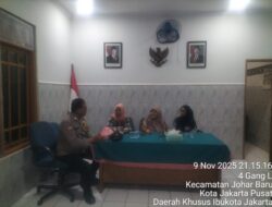 Sapa Warga, Redam Gesekan: Bhabinkamtibmas Johar Baru Gelar Cooling System di RW 05