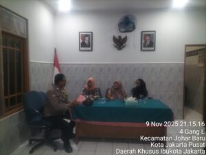Sapa Warga, Redam Gesekan: Bhabinkamtibmas Johar Baru Gelar Cooling System di RW 05