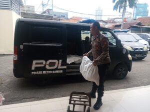 Polsek Metro Gambir Gelar Gerakan Pangan Murah di Kelurahan Duri Pulo, Wujud Kepedulian Polri terhadap Stabilitas Harga dan Kesejahteraan Warga