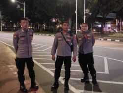 Polsek Metro Gambir Gelar Penutupan Jalan di Medan Merdeka Selatan, Antisipasi Balap Liar dan Gangguan Kamtibmas
