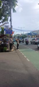 Polsek Metro Tanah Abang Gatur Padat Lalin Sore Hari di Kawasan Kebon Kacang Raya