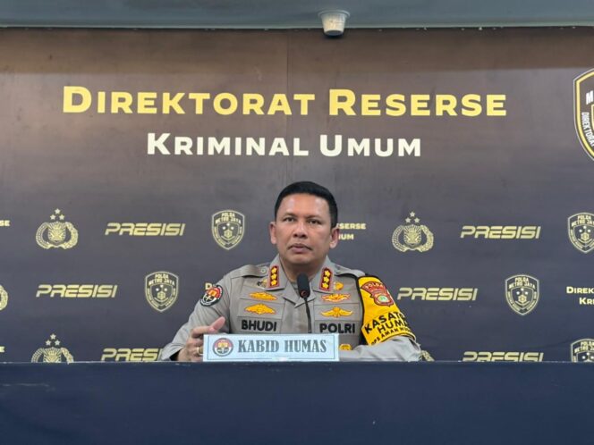 
					Anak yang Terluka dalam Ledakan SMA 72 Dipindahkan ke RS Polri untuk Perawatan dan Pemulihan Psikologis