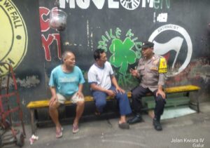 Sambang Warga dan Cooling System, Bhabinkamtibmas Galur Perkuat Kamtibmas RW 04