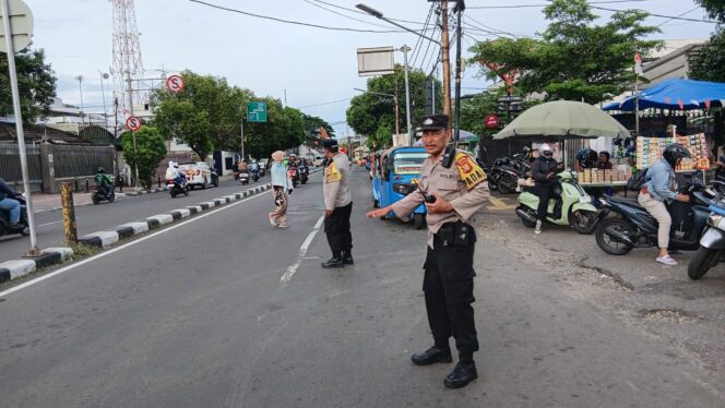 
					Ploting Pagi Polsek Kemayoran Wujud Kepedulian Polri Jaga Ketertiban di Jam Sibuk