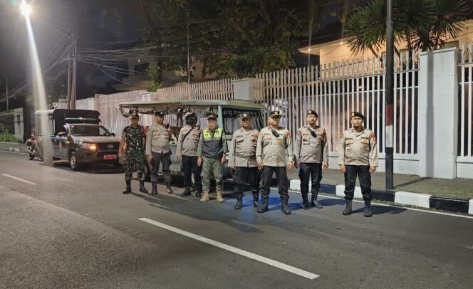 
					Jakarta Nyaman di Malam Hari, Patroli Tiga Pilar Menteng Siaga di Jalan Teuku Umar