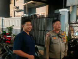 Perkuat Keamanan Lingkungan, Bhabinkamtibmas Kebon Sirih Sambangi Pos Kamling RW 10 Menteng