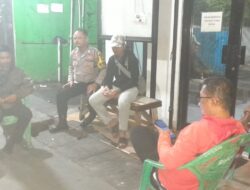 Kuatkan Keamanan Lingkungan, Bhabinkamtibmas Ajak Warga RW 04 Aktif di Pos Kamling