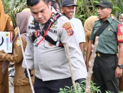 Kapolres Labusel Dampingi Bupati Tinjau Program Pemberdayaan dan Bantuan Sosial di Kecamatan Silangkitang