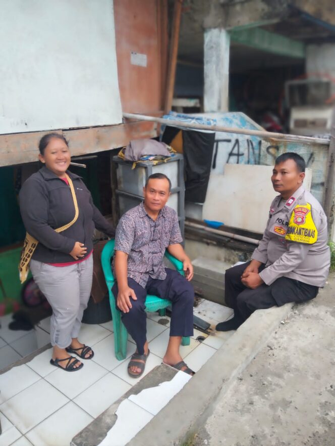 
					Bhabinkamtibmas Cideng Lakukan Patroli dan Sambang Warga, Ajak Orang Tua Awasi Anak dari Pengaruh Negatif