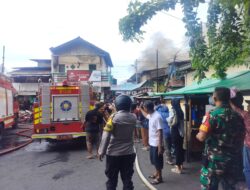 Bhabinkamtibmas Duri Pulo Sigap Tangani Kebakaran di Perbatasan Duri Selatan–Duri Pulo