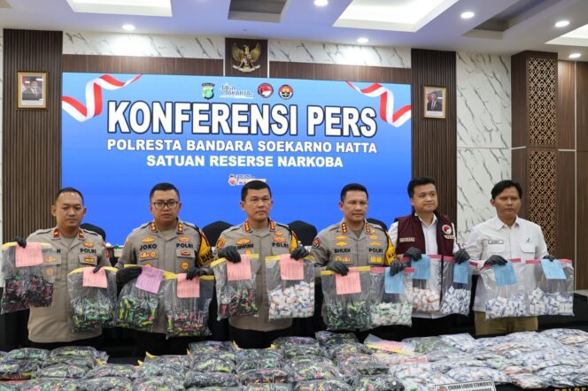 
					Polresta Bandara Soetta Bongkar Peredaran Vape Berisi Obat Keras Senilai Rp42,5 Miliar