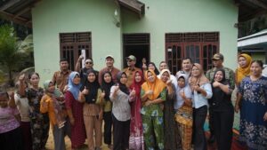 Kapolres Labusel Duduk Lesehan Ngeteh Bareng Warga Silangkitang, Pesan Humanis Polri Untuk Masyarakat