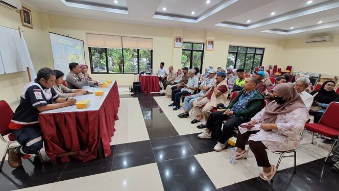 
					Polri Sosialisasikan Kamtibmas di Kelurahan Gelora: Waspada Curanmor dan Aktifkan Siskamling