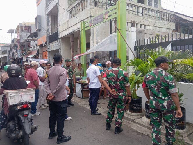 
					Tiga Pilar Kampung Rawa, Tertibkan PKL dan Bangunan Liar Lewat Aksi Rabu Tertib