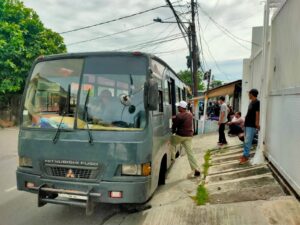 Polsek Johar Baru Kawal Keberangkatan Massa Unras, Pastikan Aksi Berjalan Aman dan Tertib