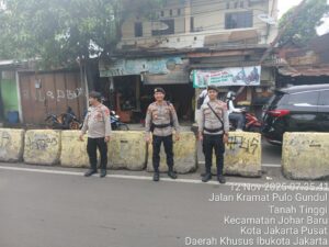 Kapolsek Johar Baru Pengecekan Pengaturan Lalu Lintas Pagi Hari, Pastikan Arus Lancar dan Aman