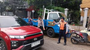 Polsek Kemayoran Tingkatkan Pengaturan Lalu Lintas Pagi, Pastikan Warga Aman Beraktivitas