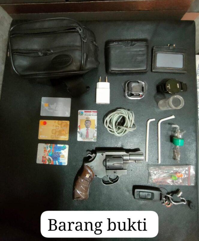 
					Polisi gadungan bawa kabur sepeda motor Ojol