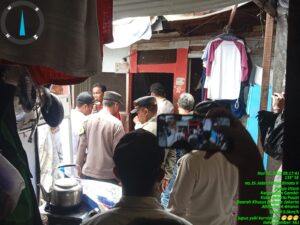 Sinergi Tiga Pilar Petojo Utara Sosialisasikan Penertiban Bangunan di Atas Kali Krukut