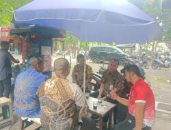 Bhabinkamtibmas Petojo Utara Koordinasi dengan SMAN 25, Siapkan Siswa Saka Bhayangkara Ikuti Apel di Polda Metro Jaya